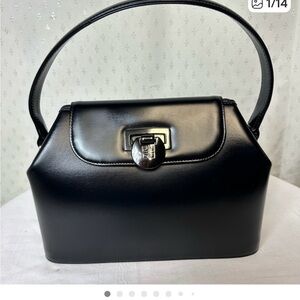 givenchy, coach , LV keychain
For Leslie